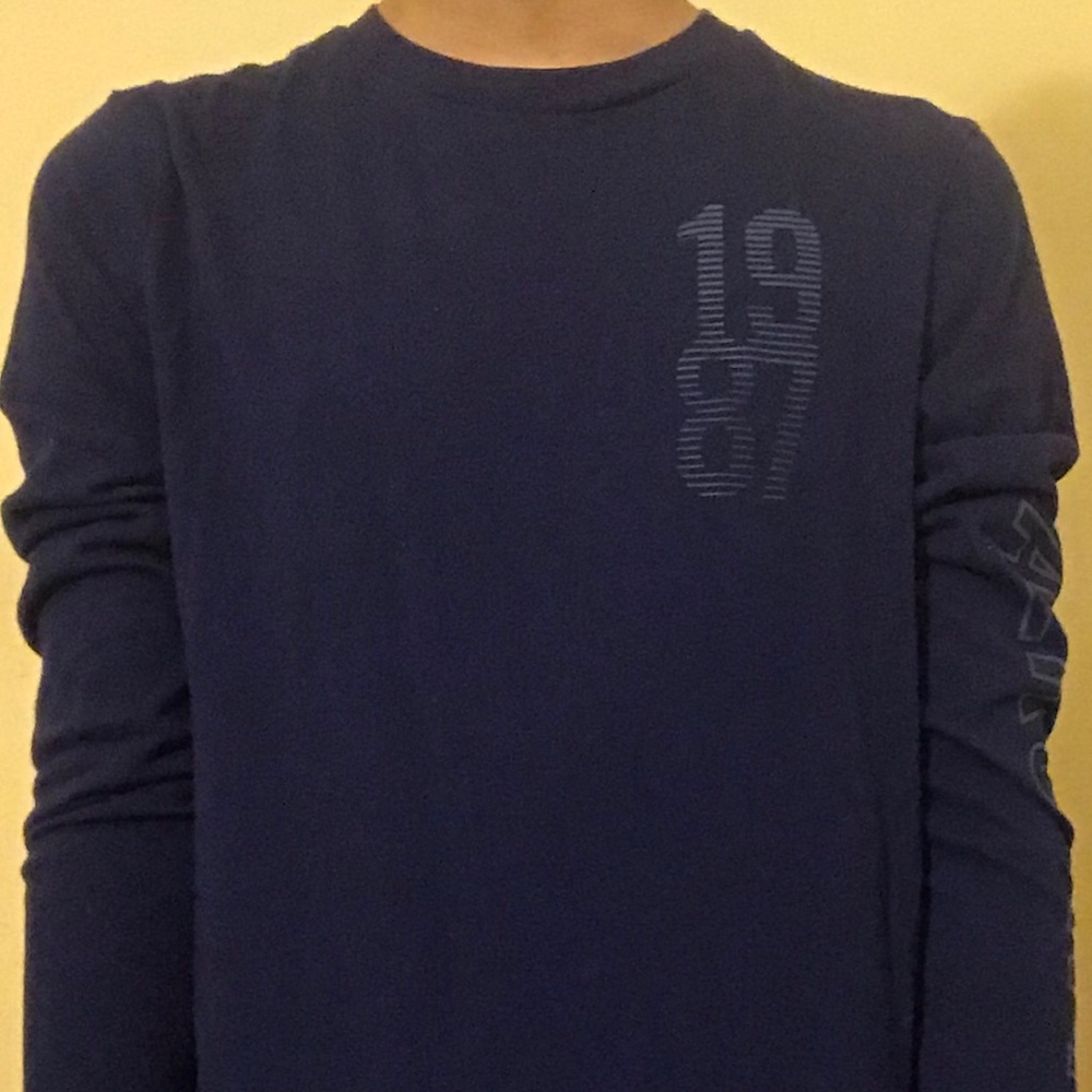Aéropostale navy blue long sleeve.